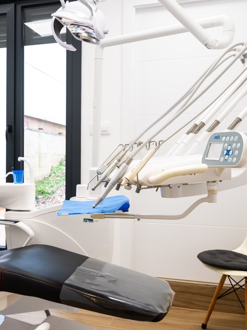 Contactar con Redondela Dental