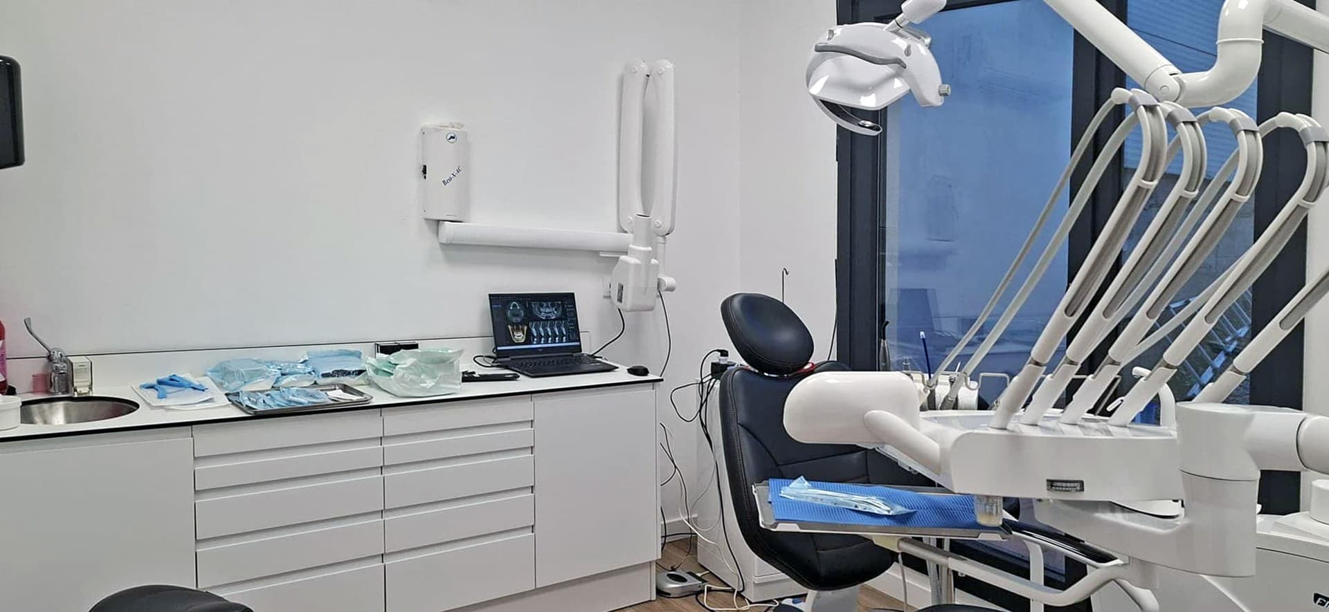 Descubre las instalaciones de Redondela Dental