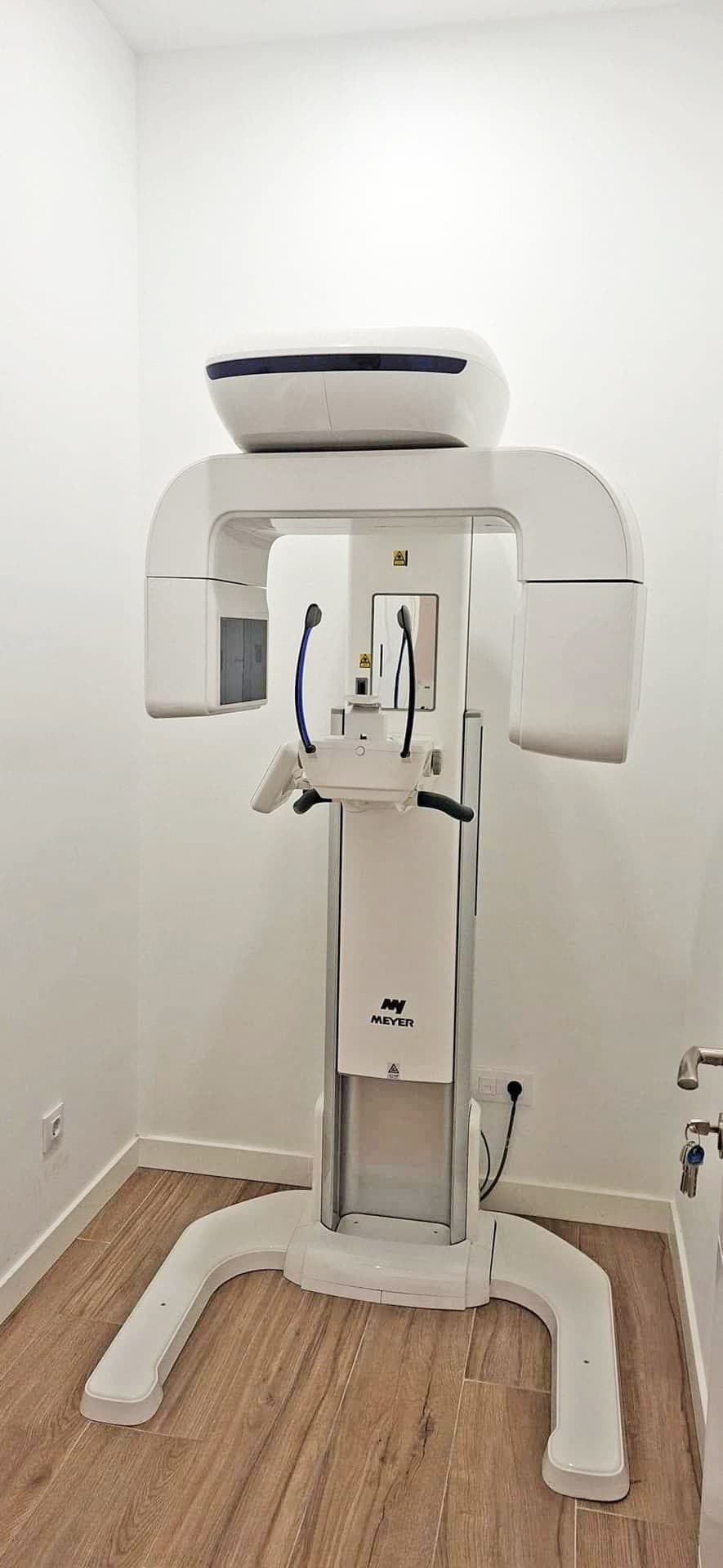 Descubre las instalaciones de Redondela Dental