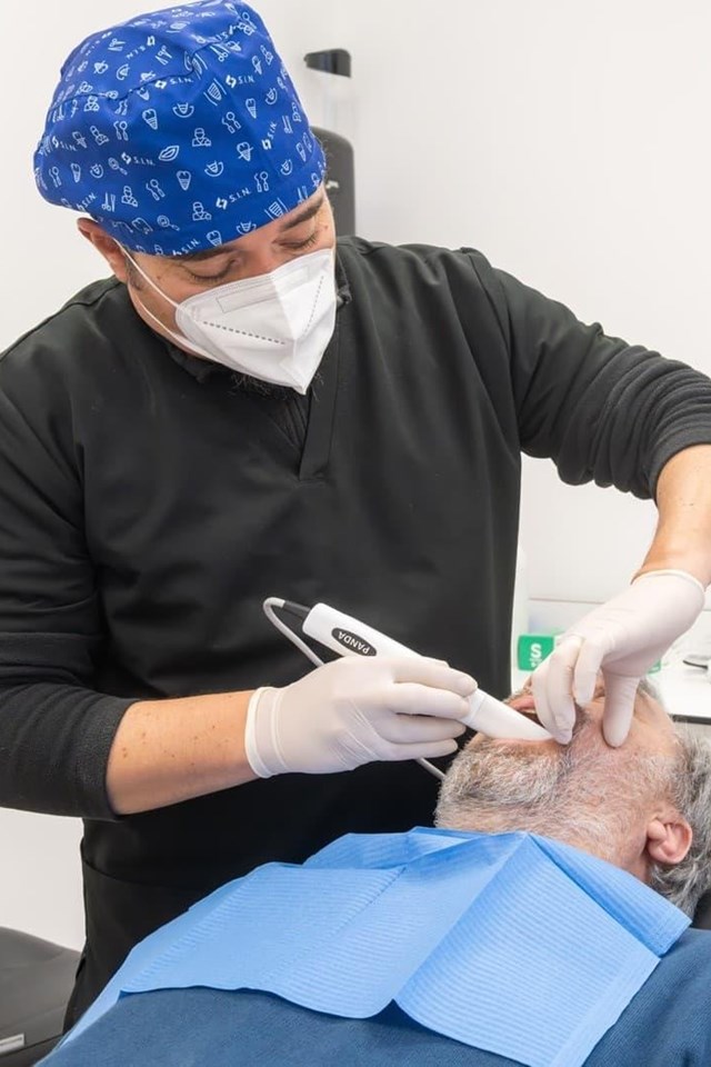 Somos tu clínica dental en Redondela